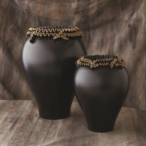 Squiggles Vase-Black w/Gold Leaf Squiggles Vase-Black w/Gold Leaf
