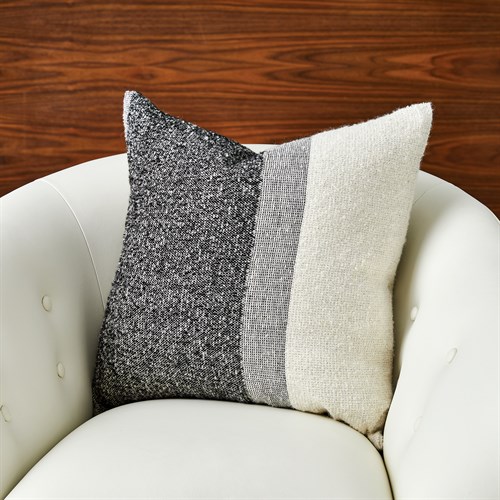 Gradation Pillow-White/Grey